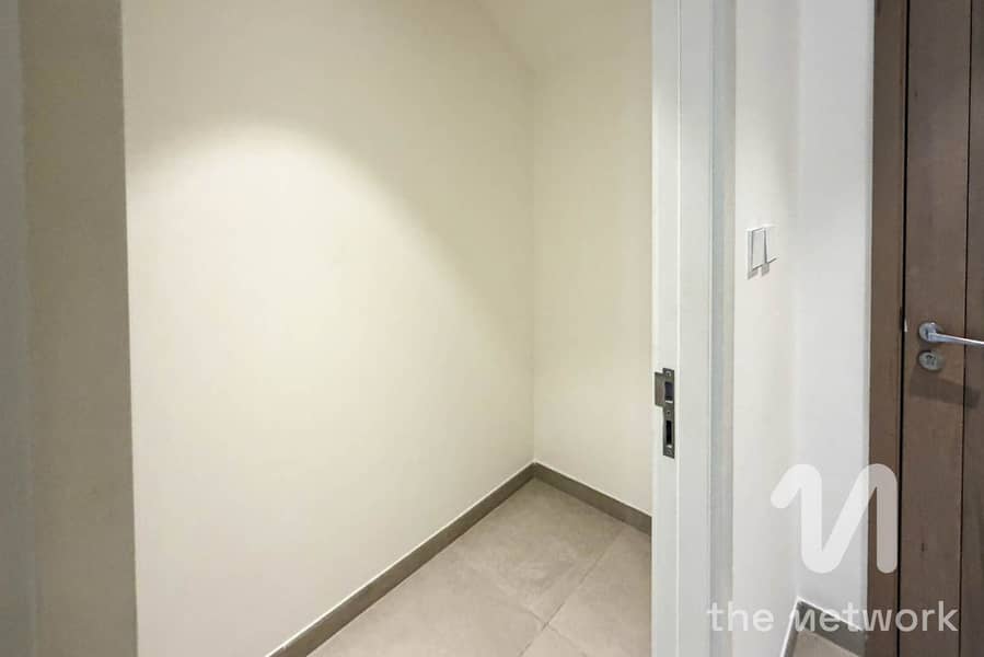 G+1 | Direct on Park | Motivated Seller - Image 12