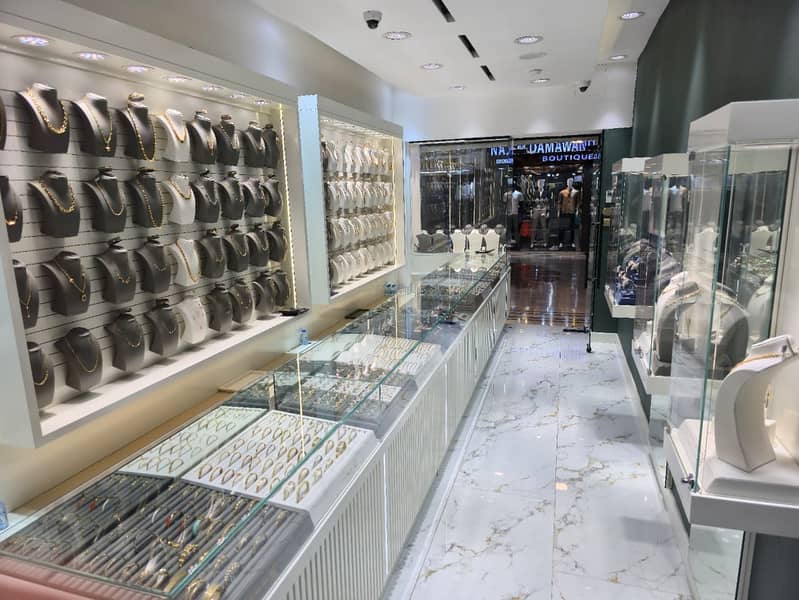 Well-Established Gold & Jewelry Shop for Rent – pohled 2