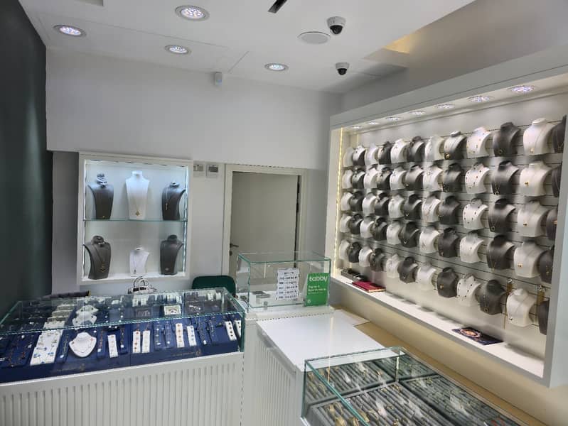 Well-Established Gold & Jewelry Shop for Rent – pohled 3