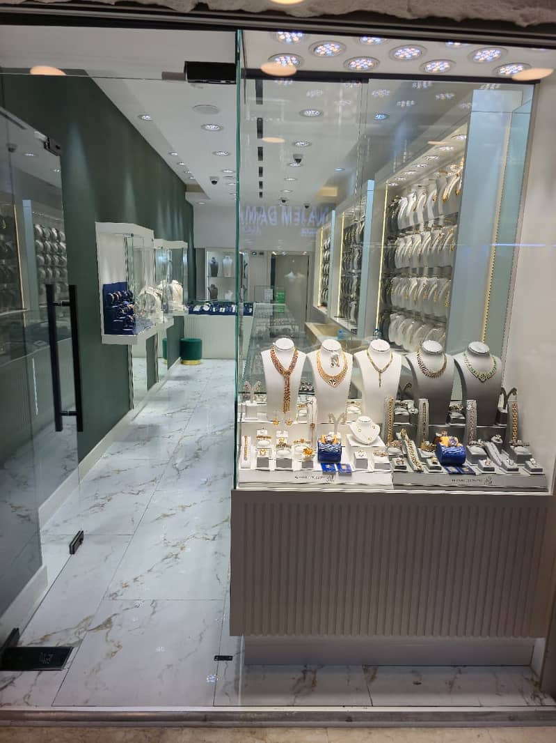 Well-Established Gold & Jewelry Shop for Rent – pohled 4