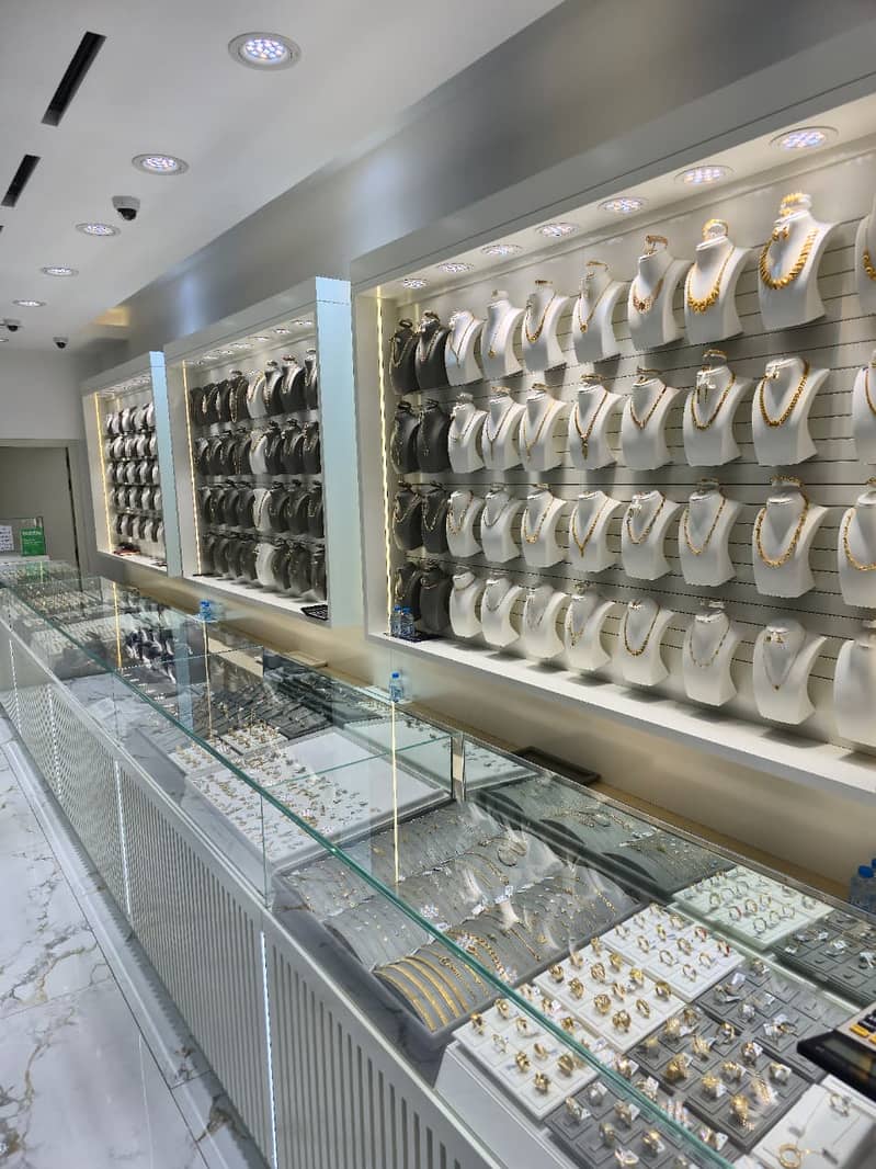 Well-Established Gold & Jewelry Shop for Rent – pohled 5