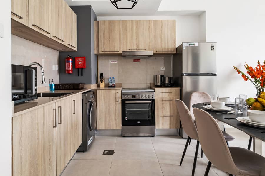 13 Kitchen. jpg