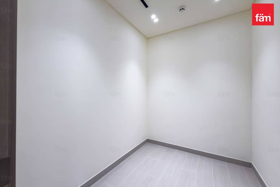 Multiple options I Storage Room I Private Jacuzzi Multiple options I Storage Room I Private Jacuzzi