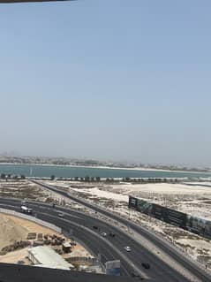 للبيع شقة غرفتين وصالة في برج ماجيستك