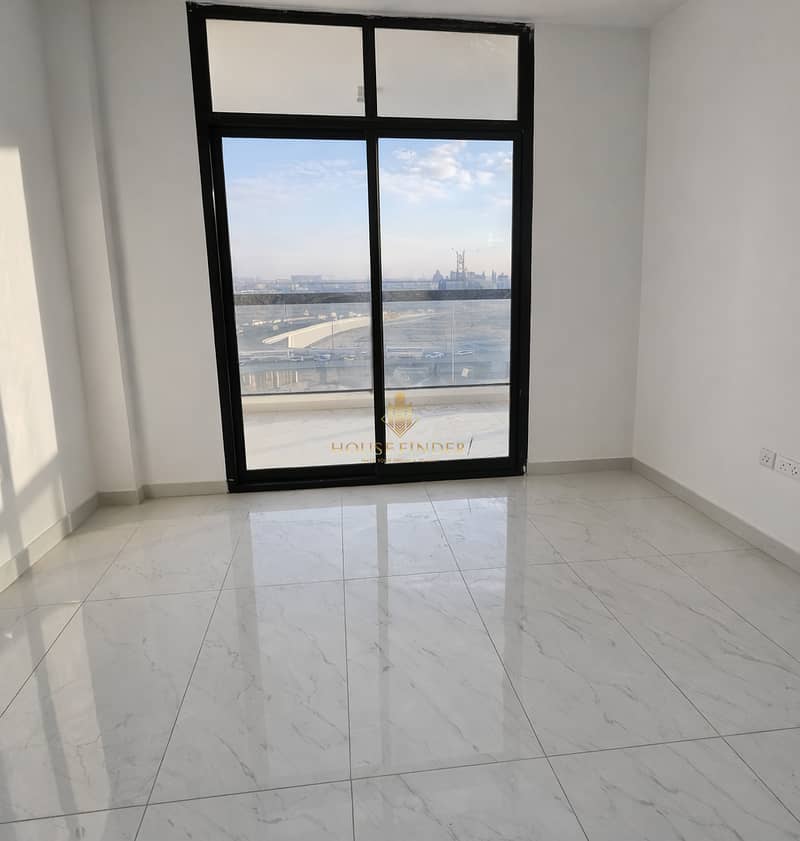 Vacant | Keys in Hand | Unfurnished - Image 4