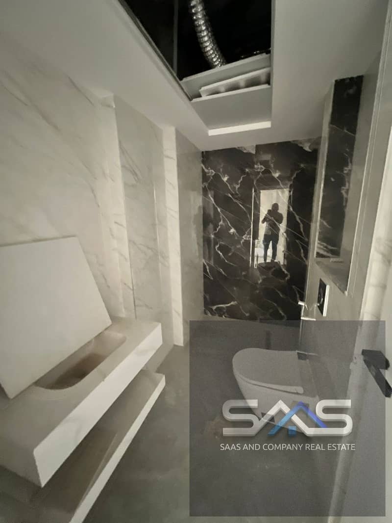 5 8c8c97bd-5536-4ad6-b4fe-e825de14d5ee. jpg
