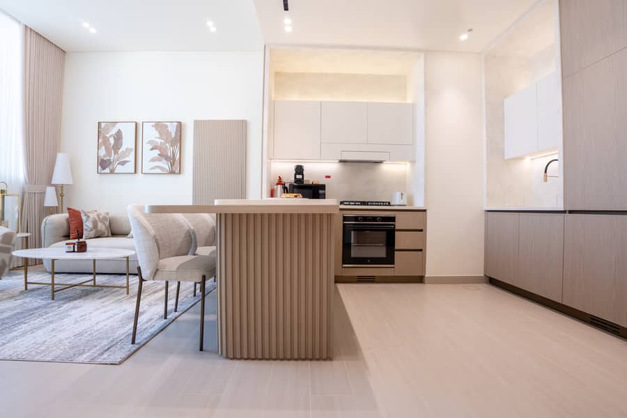 6 Kitchen-1. jpg