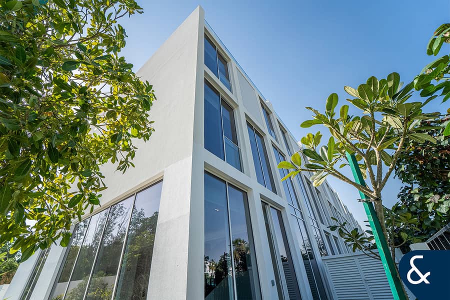 Front Row | Corner Plot | Best Location - Image 2