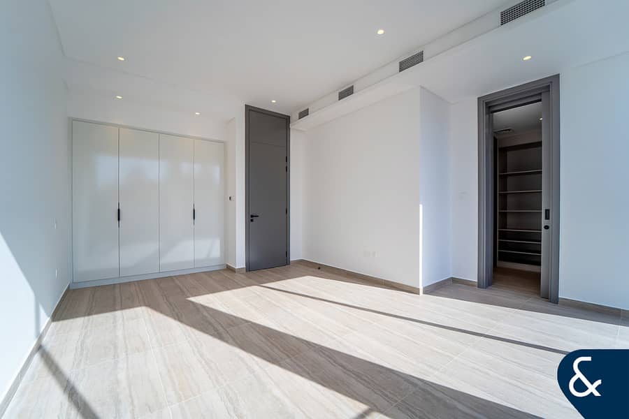 Front Row | Corner Plot | Best Location - Image 11