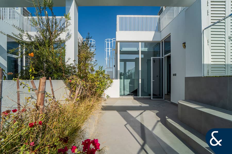 Front Row | Corner Plot | Best Location - Image 20