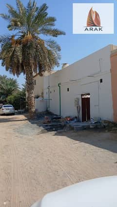 للبيع بيت عربي مميز منطقة البستان – عجمان فرصة رائعة لامتلاك بيت عربي في موقع حيوي ومطلوب، مناسب للسكن العائلي أو الاستثمار.