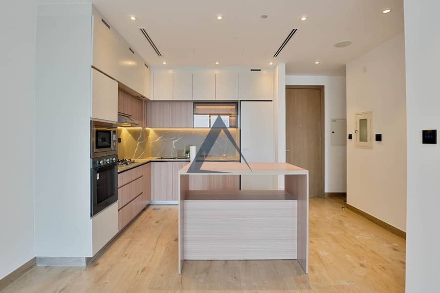 Modern | Brand New |Pool View |Near to Circle Mall - Image 2