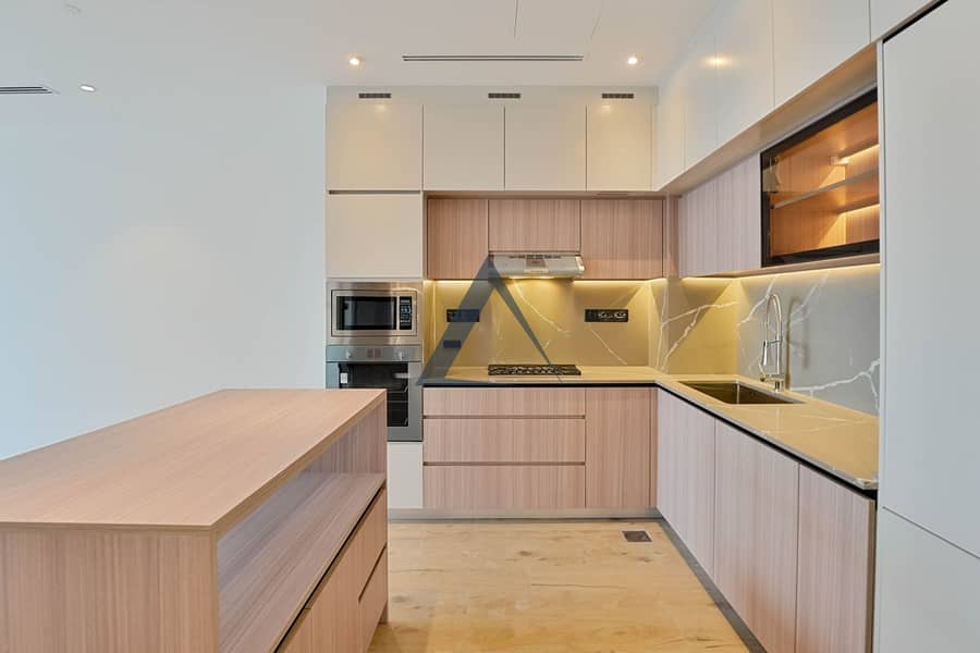 Modern | Brand New |Pool View |Near to Circle Mall - Image 3