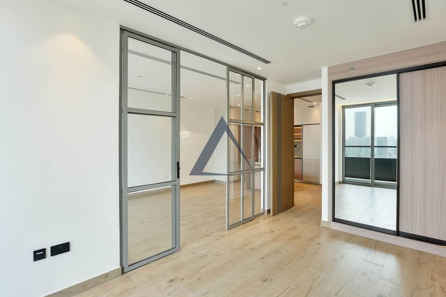 Modern | Brand New |Pool View |Near to Circle Mall - Image 5