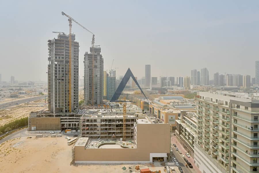 Modern | Brand New |Pool View |Near to Circle Mall - Image 7