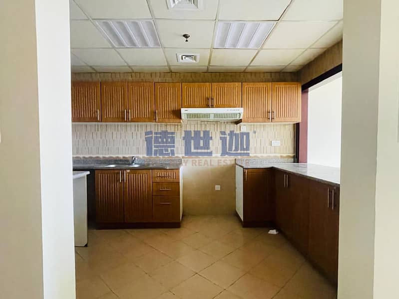 4 kitchen. jpg