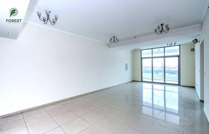Huge 2 Bedroom Apartment Vacant and Unfurnished