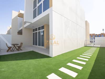 3 Bedroom Villa for Rent in DAMAC Hills 2 (Akoya by DAMAC), Dubai - Corner | Bills Included l 3BR Townhouse | Avencia | Damac Hills 2 3 Bedroom Villa for Rent in DAMAC Hills 2 (Akoya by DAMAC), Dubai - Corner | Bills Included l 3BR Townhouse | Avencia | Damac Hills 2