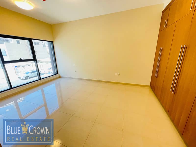 Modern Finishing | Brand New |3BR+Maid Room Villa - Image 6