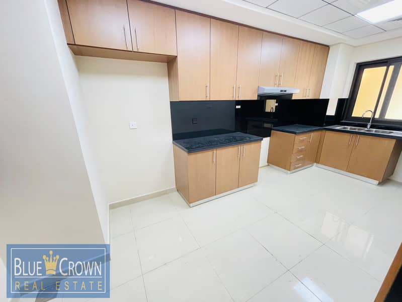 Modern Finishing | Brand New |3BR+Maid Room Villa - Image 11