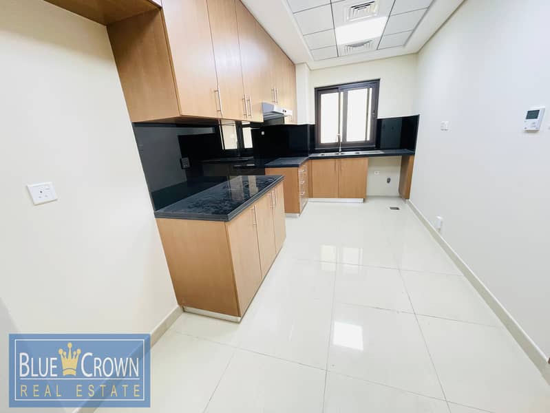 Modern Finishing | Brand New |3BR+Maid Room Villa - Image 12