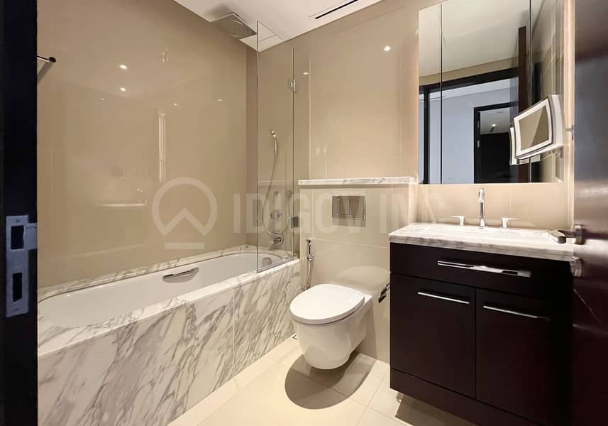 Burj Khalifa View | All Bills Included | Luxurious - Image 27