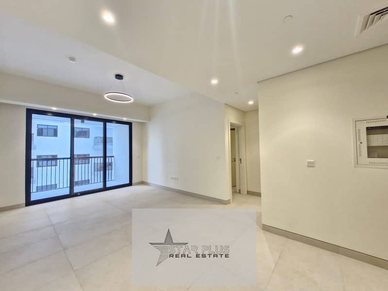 BRAND NEW SPACIOUS 1 BEDROOM APARTMENT WITH CLOSED KITCHEN,2 BALCONIES HAVING GYM,POOL AND COVERED PARKING.