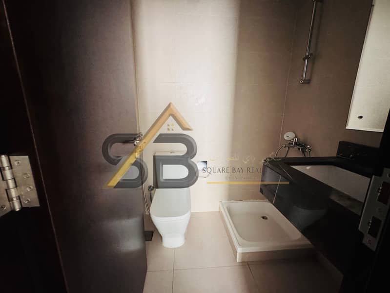 Spacious and Stunning 4BR with Maids Room and Amazing Price in Jaddaf (2 Free Car Parkings) - Image 19