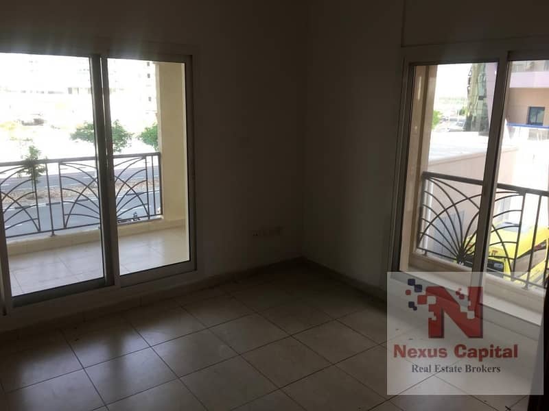 1 Bedroom Apartment with Huge Balcony