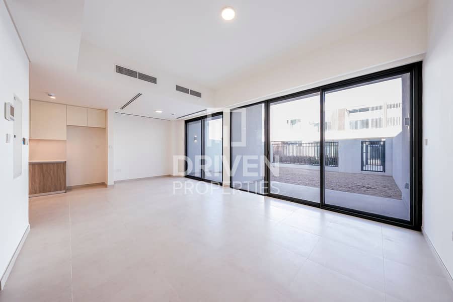 Central Park Access | New Handover | Vacant