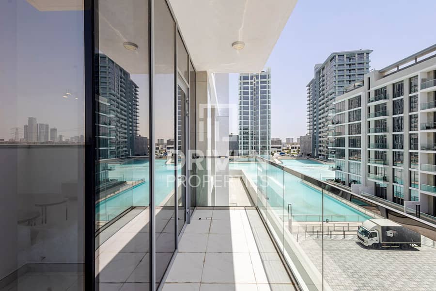 Vacant | Spacious | Skyline and Lagoon Views