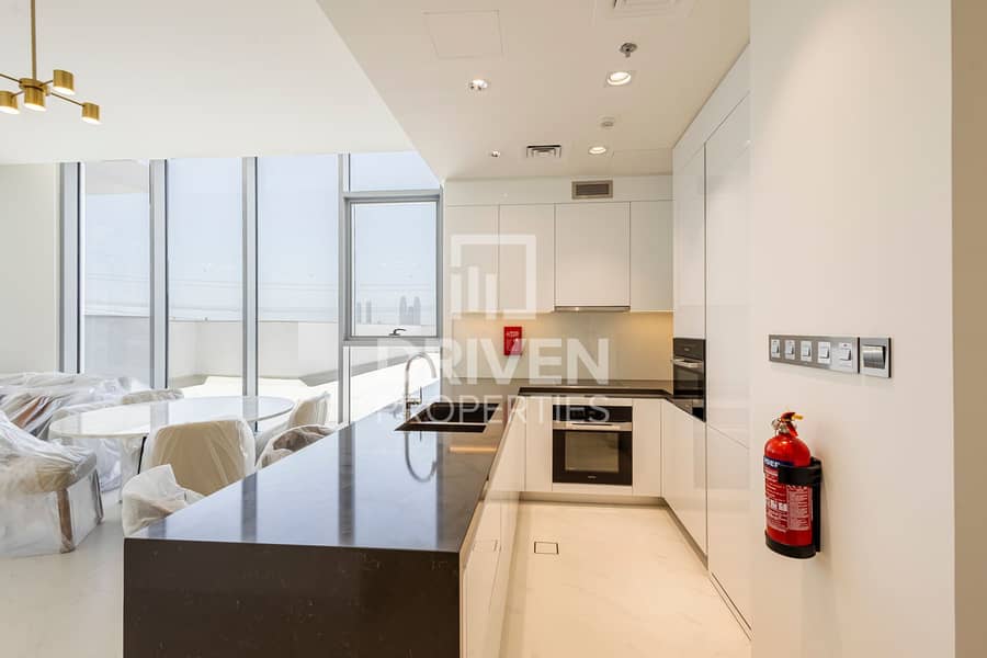 Vacant | Spacious | Skyline and Lagoon Views - Image 10