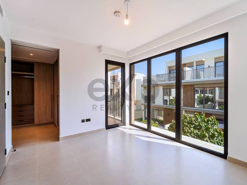 NEW and EXCLUSIVE | 5BR Open Kitchen | Single Row - Image 11