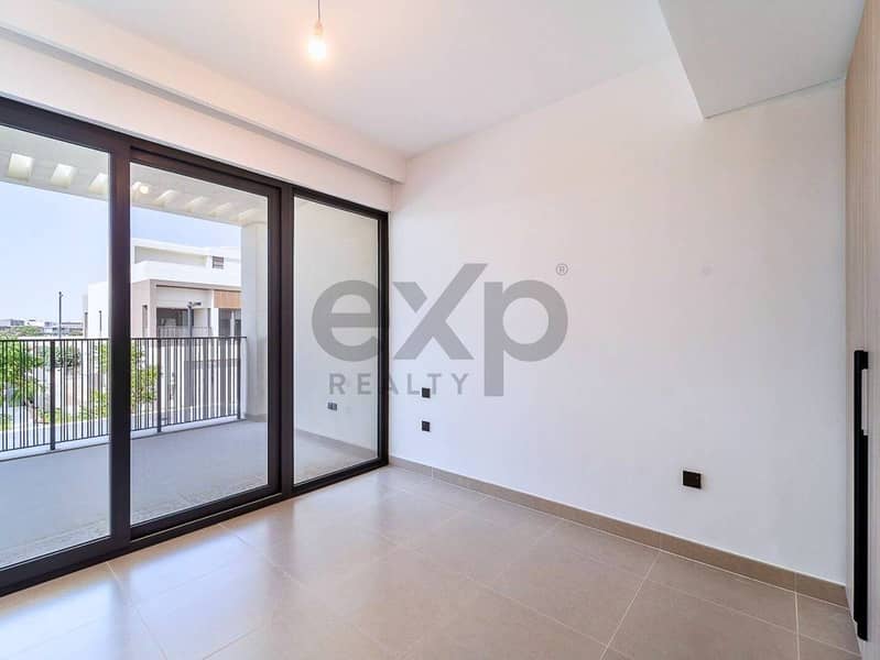 NEW and EXCLUSIVE | 5BR Open Kitchen | Single Row - Image 14