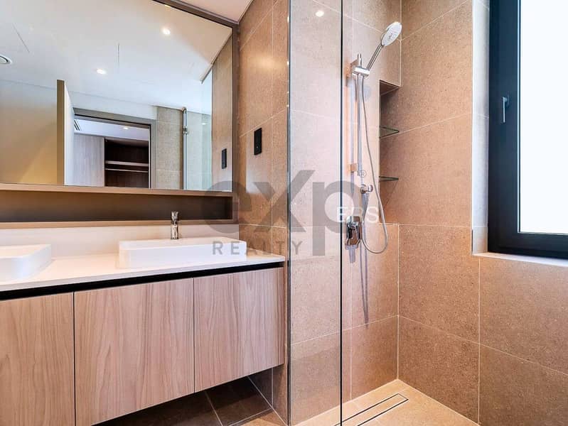 NEW and EXCLUSIVE | 5BR Open Kitchen | Single Row - Image 17