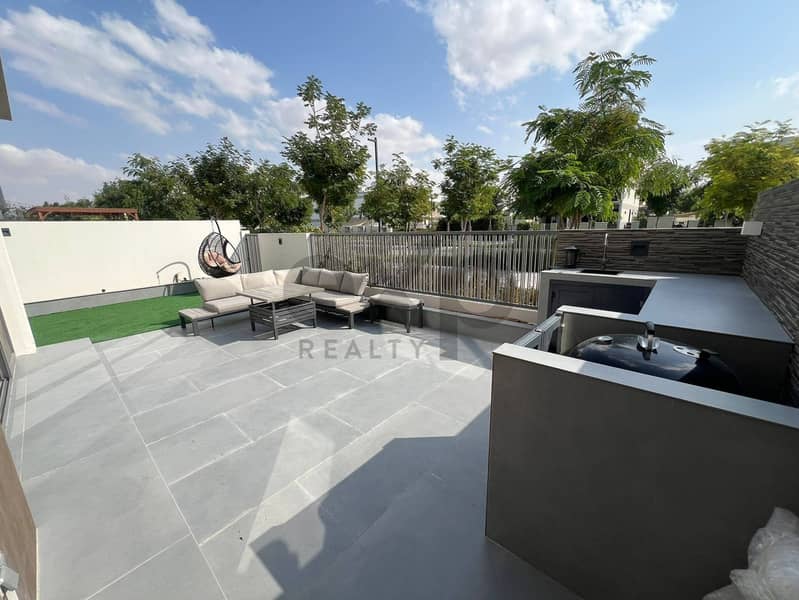 NEW and EXCLUSIVE | 5BR Open Kitchen | Single Row - Image 25