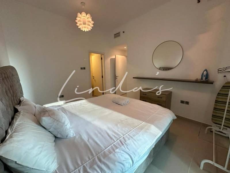 Marina View | Upgraded | Balcony | Vacant - Image 9