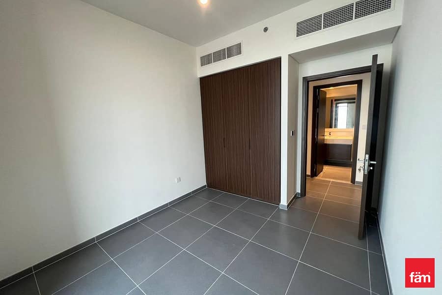 Vacant on Transfer | Full Water View | Prime unit - Image 14