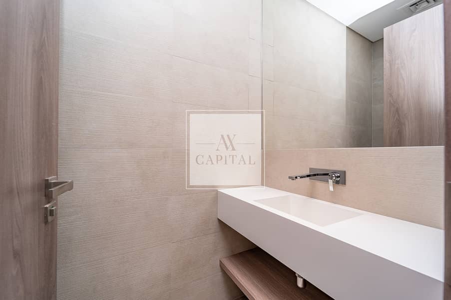 Unfurnished | Burj View | High Floor - Image 8