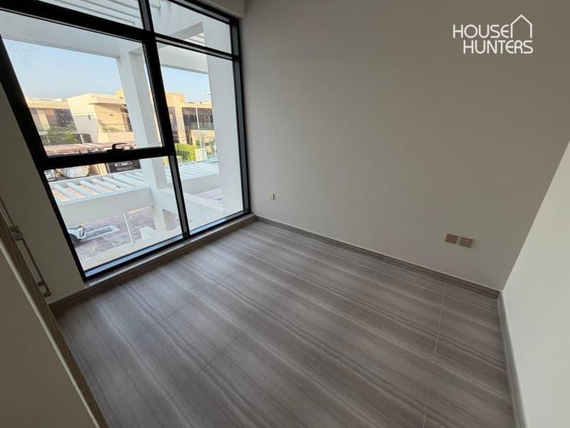 Single Row | Brand New | Park Backing | Vacant - Image 10