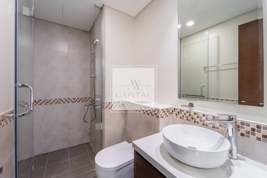 Prime Located | Unfurnished | Canal view | GoodROI - Image 7