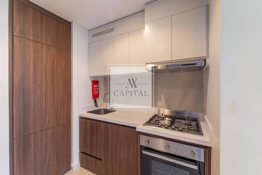 Prime Located | Unfurnished | Canal view | GoodROI - Image 9