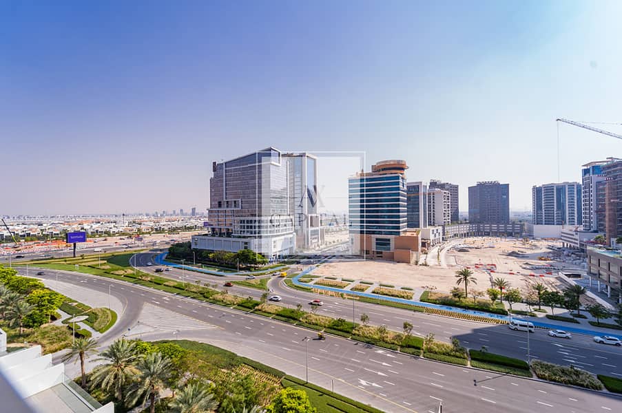 Modern Unfurnished | Burj View | Prime Location - Image 16