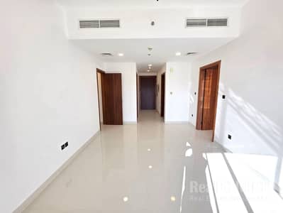 1 Bedroom Flat for Rent in Al Jaddaf, Dubai - Skyline Serenity | Chic 1-Bedroom | Jaddaf Views