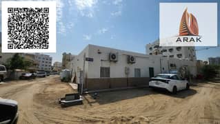 للبيع بيت شعبي في منطقة البستان بعجمان، بموقع مميز على زاوية شارعين، مناسب للسكن العائلي أو الاستثمار العقاري، وقريب من جميع الخدمات الأساسية والطرق ا