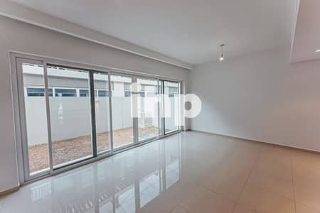 3 Bedroom Townhouse for Rent in DAMAC Hills 2 (Akoya by DAMAC), Dubai - WhatsApp Image 2026-01-21 at 14.04. 57 (3). jpg 3 Bedroom Townhouse for Rent in DAMAC Hills 2 (Akoya by DAMAC), Dubai - WhatsApp Image 2026-01-21 at 14.04. 57 (3). jpg