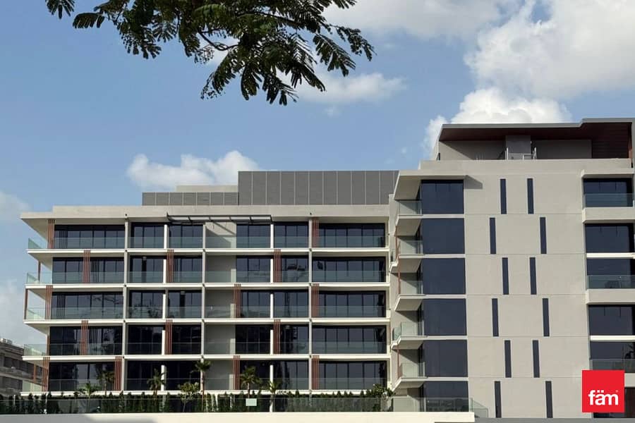 12 CHEQUES | HANDOVER SOON | MODERN FINISH - Image 1