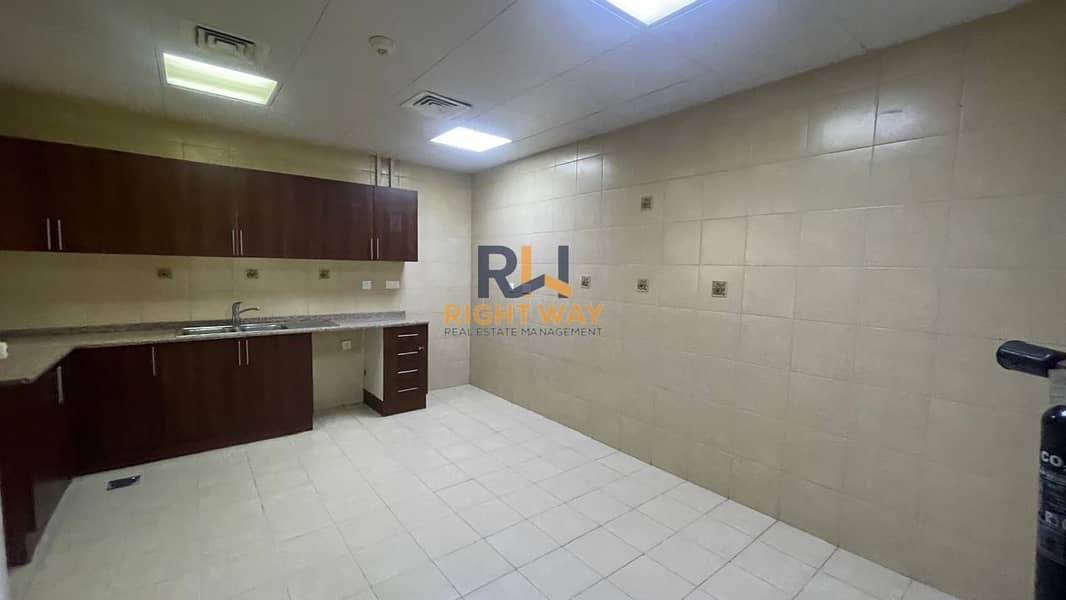 9 69bd5009-4867-47cd-9bf3-3086bd3a81b2. jpg