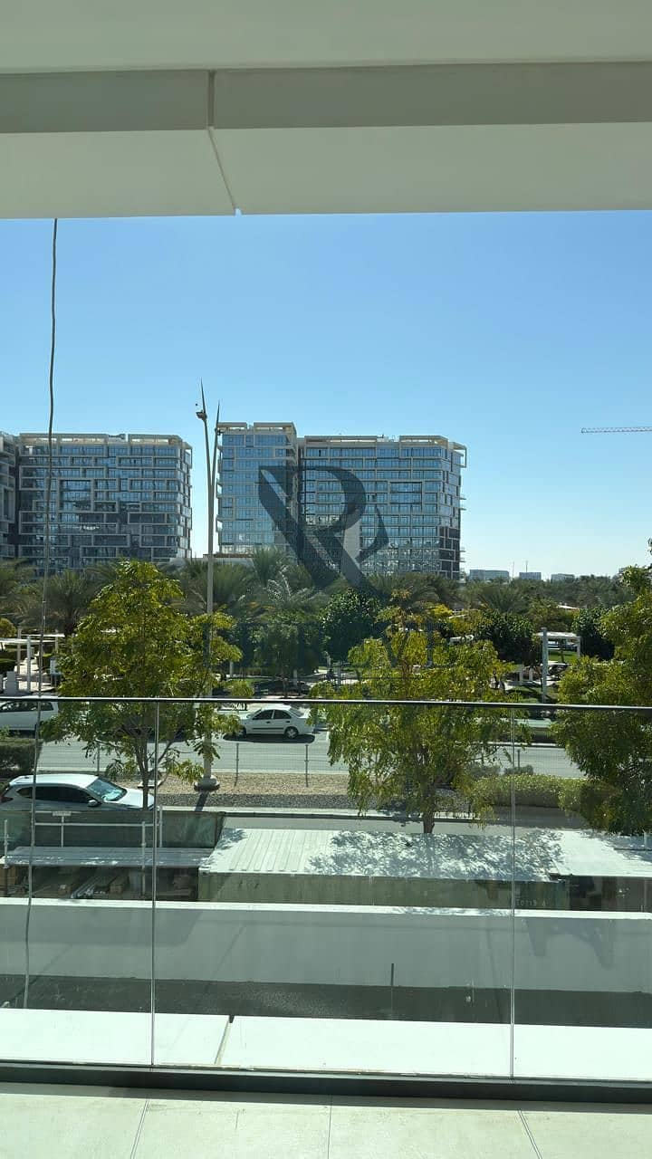 Big Balcony | Park View | Huge Area - Image 2