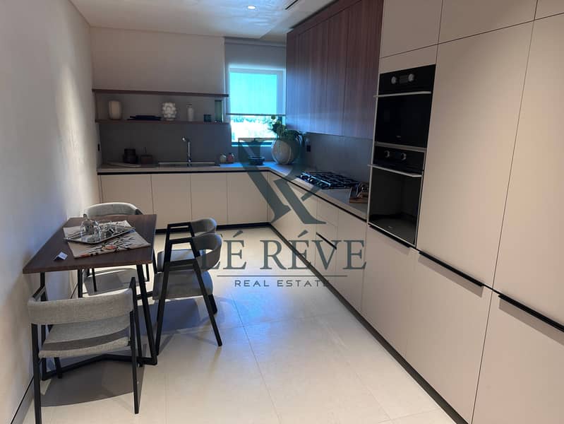 Big Balcony | Park View | Huge Area - Image 5